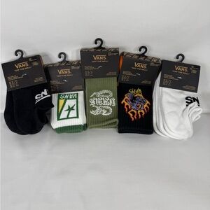 Vans Boy’s Mixed Logo Crew Socks - Pack of 5 (Black, White, Olive) 10-13.5
